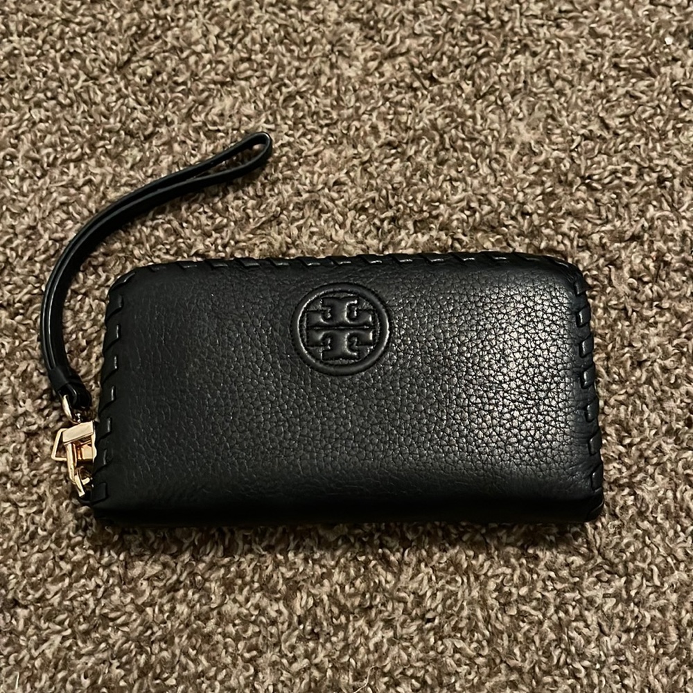 Tory Burch wristlet wallet